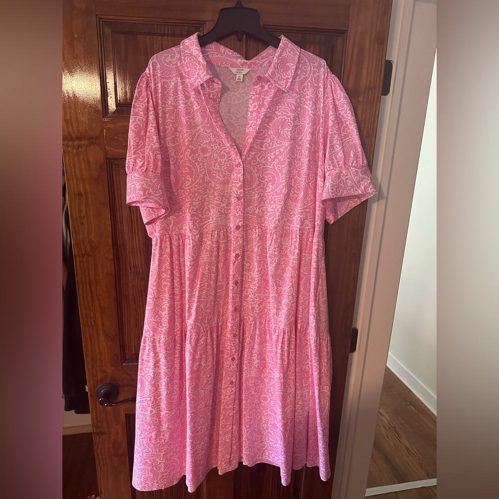 crown & ivy Pink Paisley Midi Dress